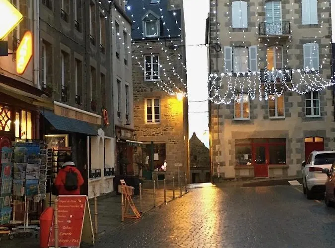 Maisonnette De Charme Avec Cour Privative Haute-ville * Granville