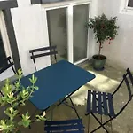 Maisonnette De Charme Avec Cour Privative Haute-ville Apartman