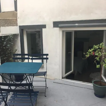 Maisonnette De Charme Avec Cour Privative Haute-ville *