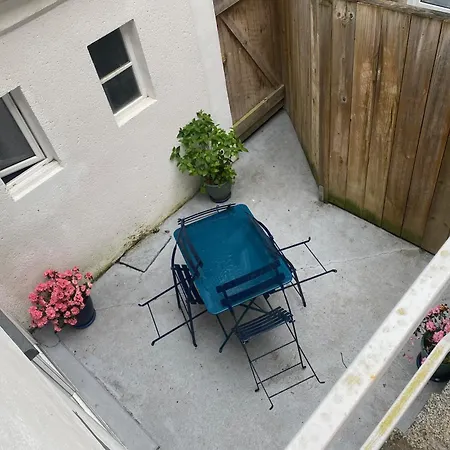 Maisonnette De Charme Avec Cour Privative Haute-ville דירה *