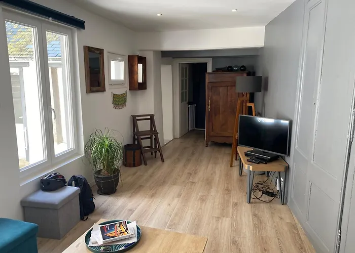 Maisonnette De Charme Avec Cour Privative Haute-ville *